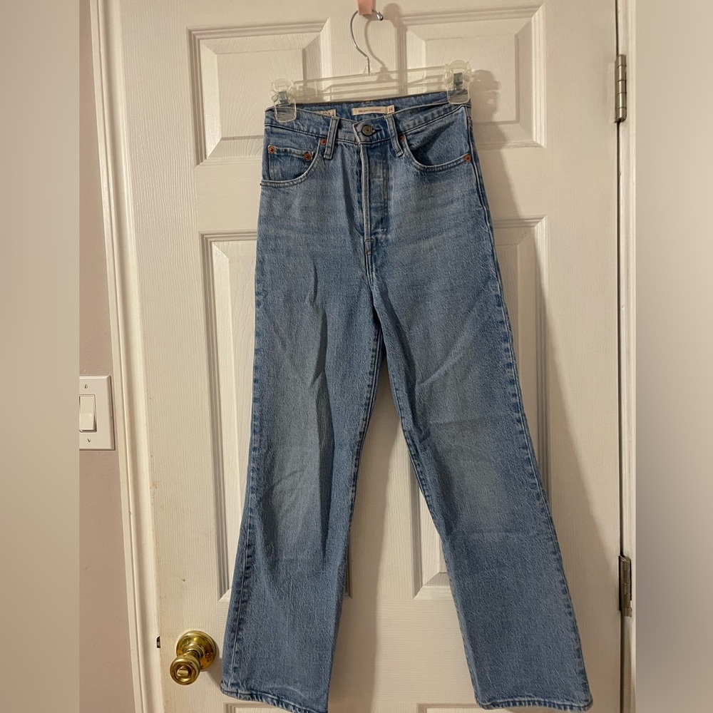 Levi’s Ribcage cropped Bootcut Women’s jeans